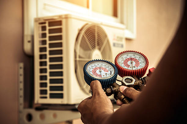 Professional Hvac technician working in Colton, OR